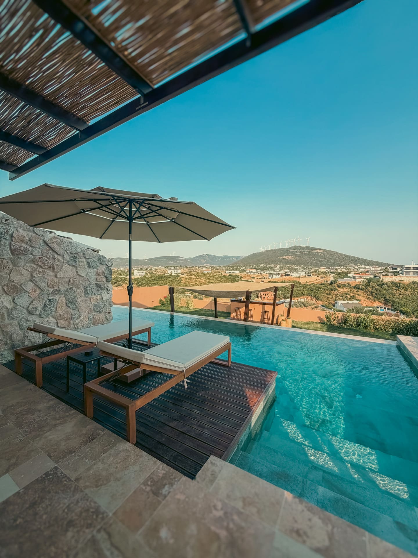 Beyond Didim veranda alanı